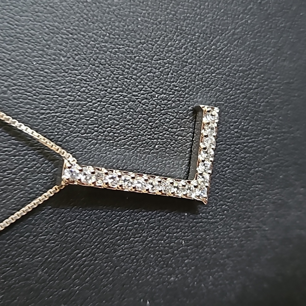 Jewelry - Picture 2 of 3